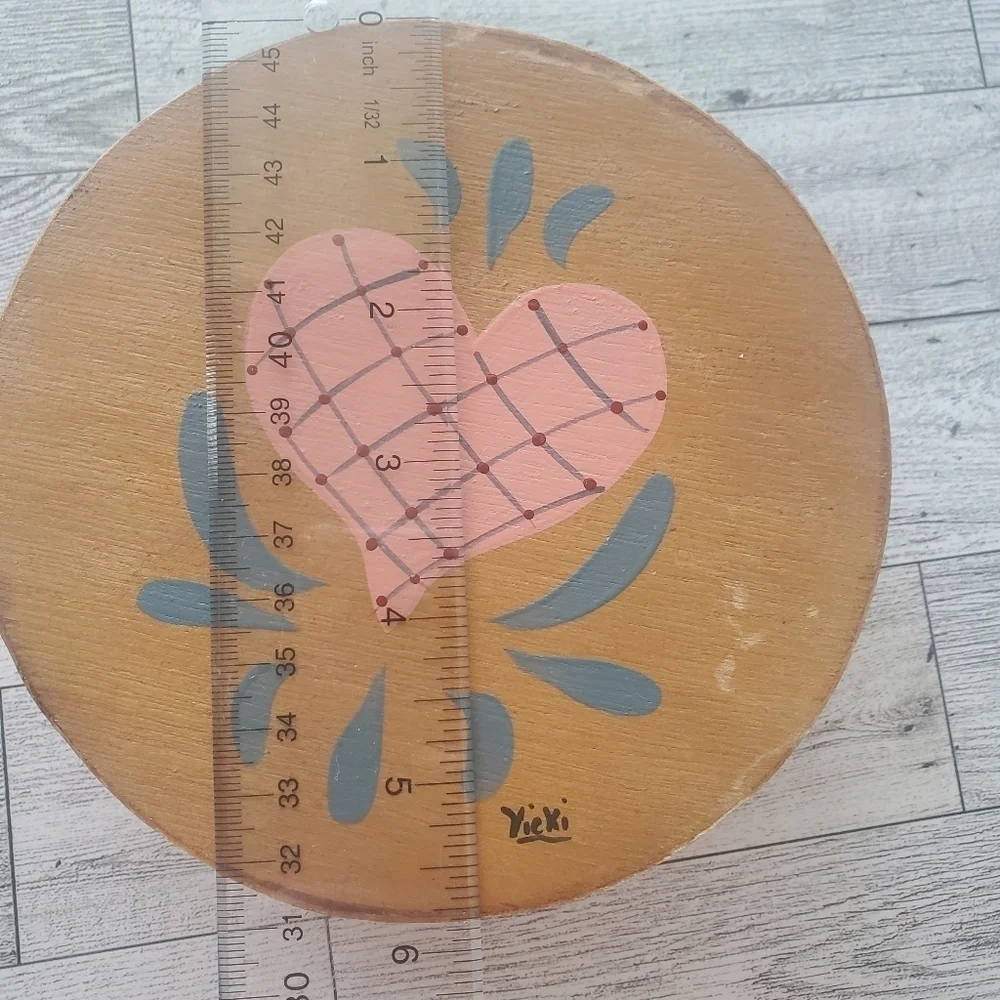 N/A has scratches